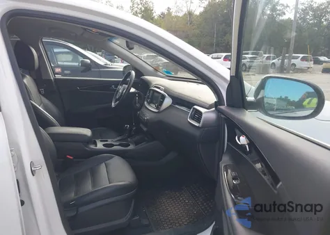 2017 Kia Sorento 2.4L Lx z USA, uszkodzony, nr VIN 5XYPGDA37HG264512